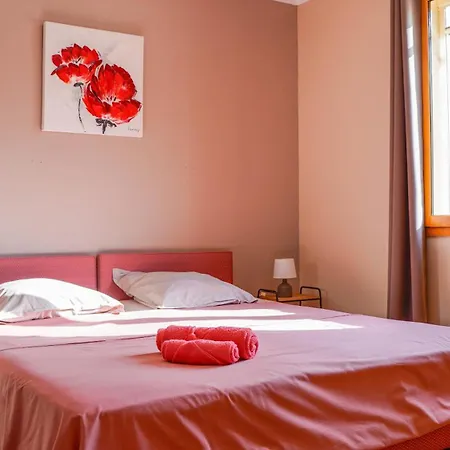 Mon Gineste Villa *